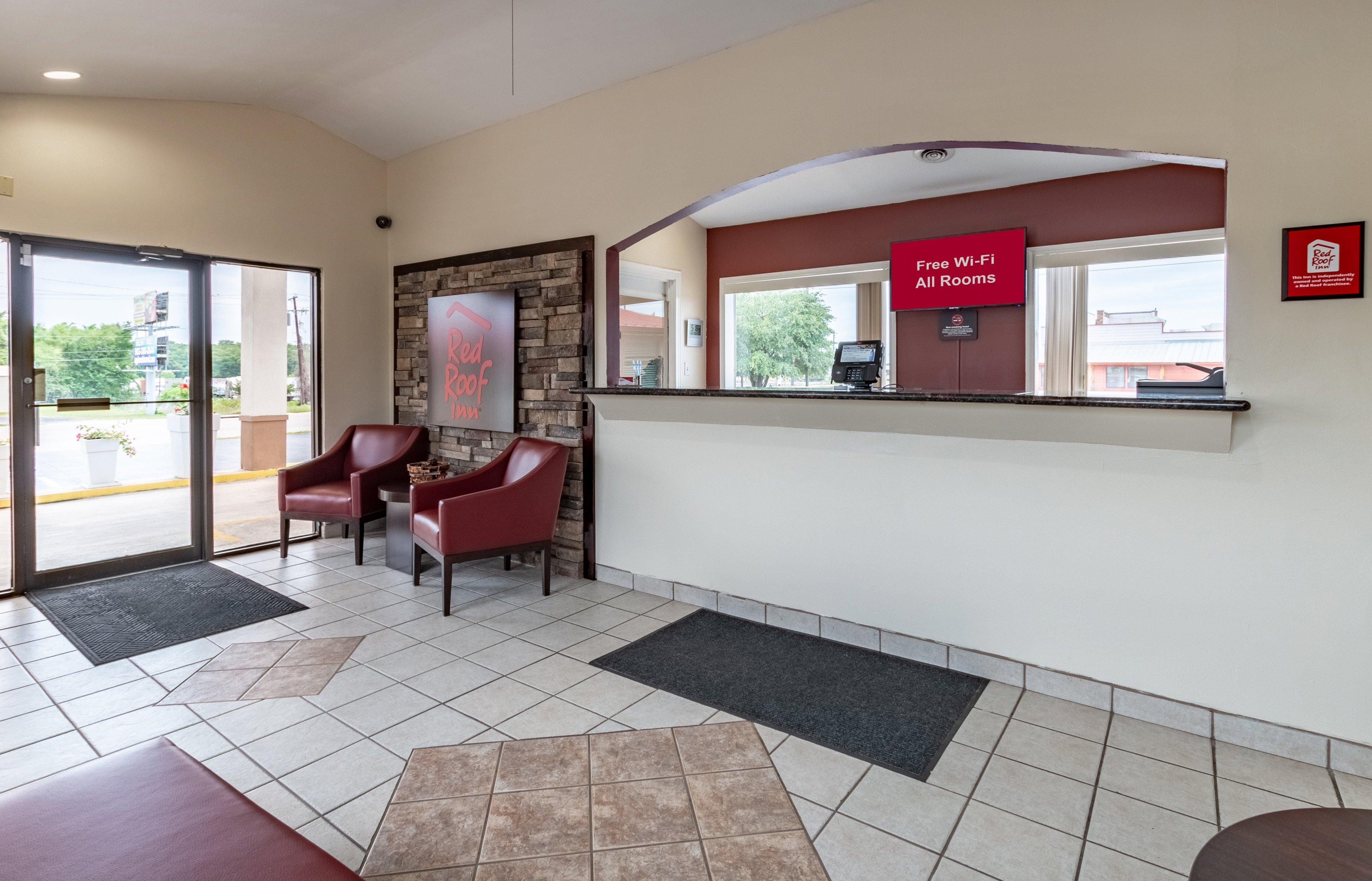 Red Roof Inn Buffalo, Tx Exterior photo